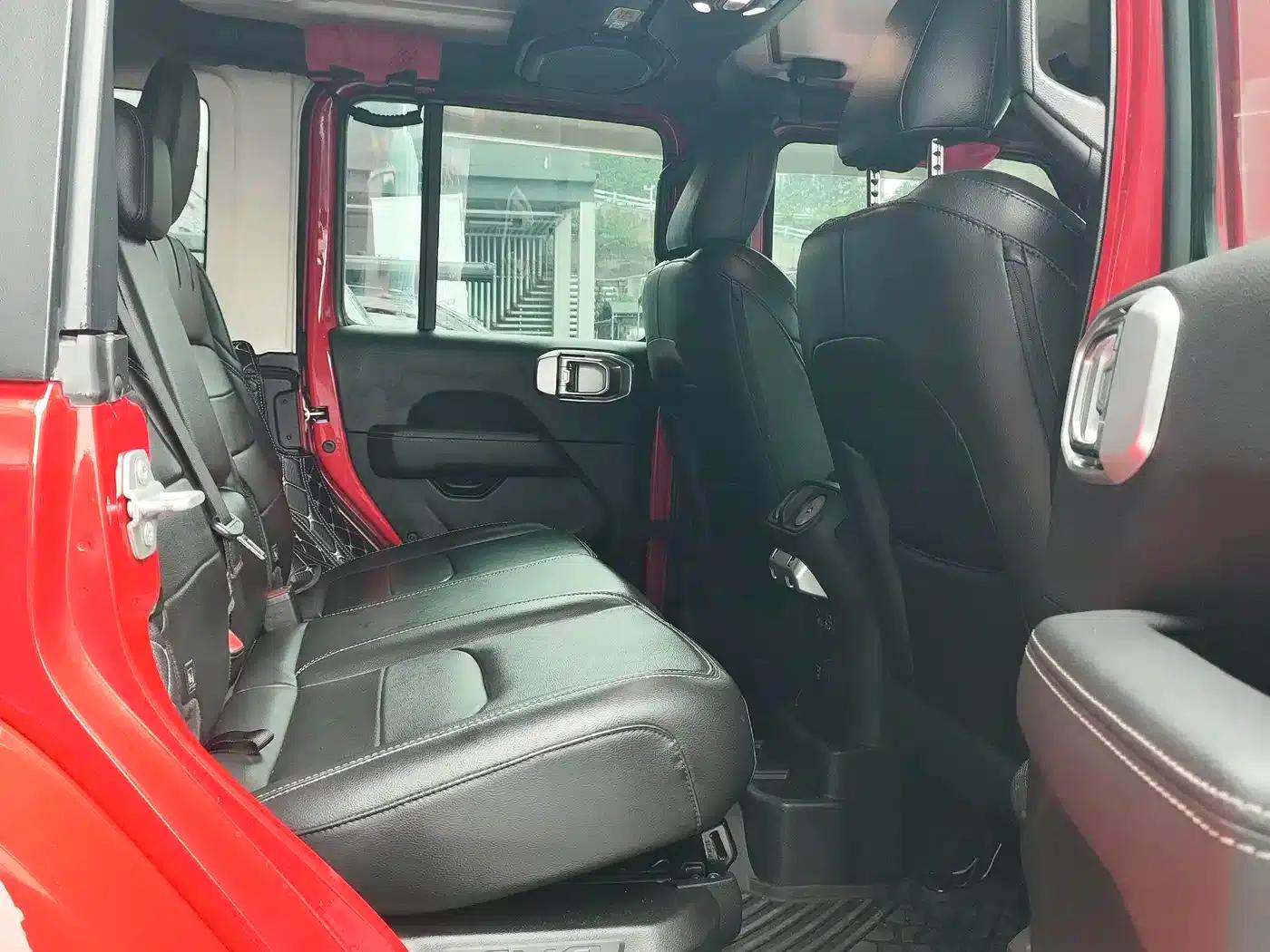 Jeep Wrangler New Energy 2021 Model 4-Door 2.0T 4xe Sahara — миниатюра 8