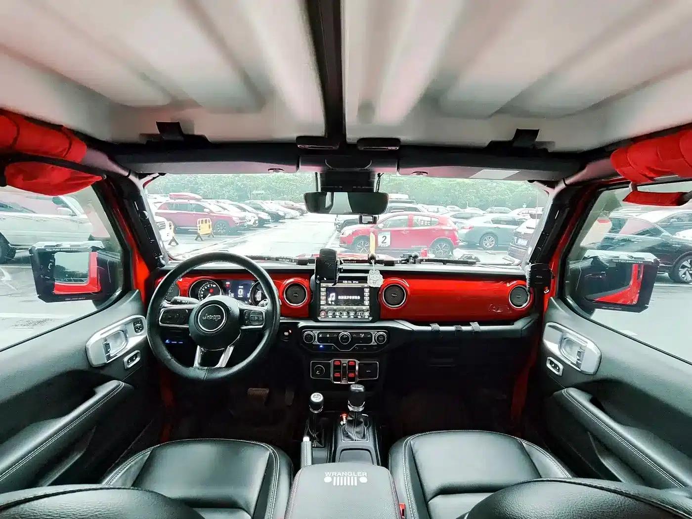 Jeep Wrangler New Energy 2021 Model 4-Door 2.0T 4xe Sahara — миниатюра 9