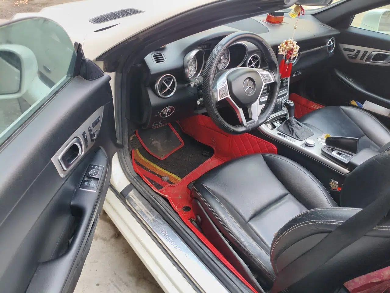 Mercedes-Benz SLK-Class 2011 SLK 200 Fashion Model — миниатюра 16