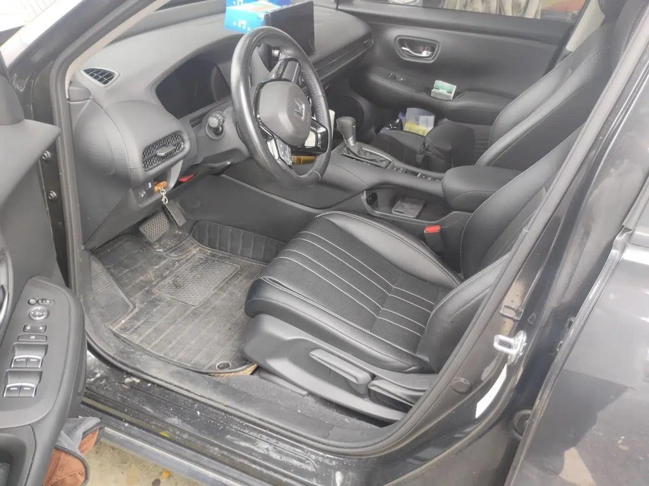 Honda ZR-V 2023 1.5T CVT Tech Edition — миниатюра 16