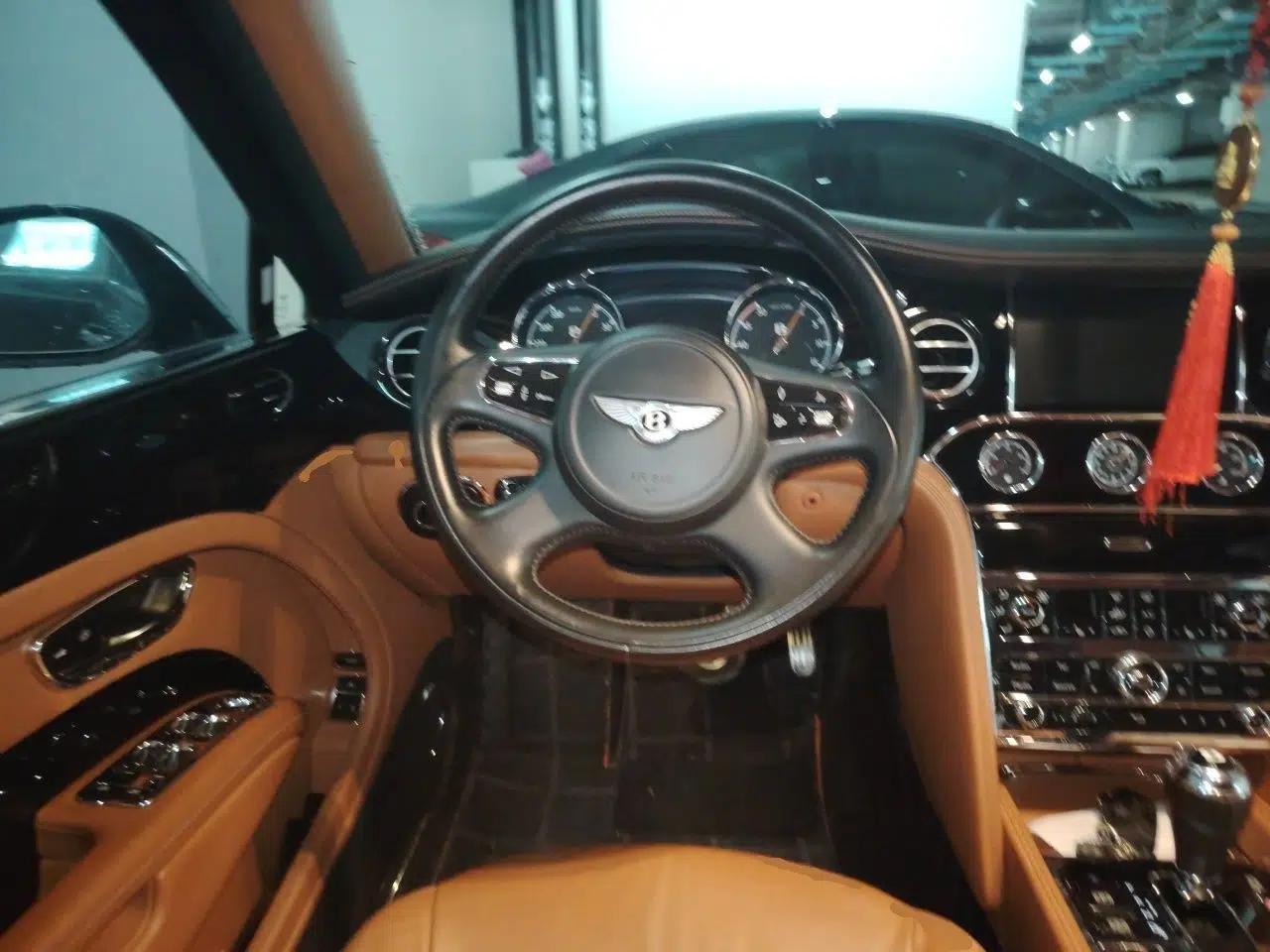 Bentley Mulsanne 2017 6.8T Long Wheelbase Version — миниатюра 10