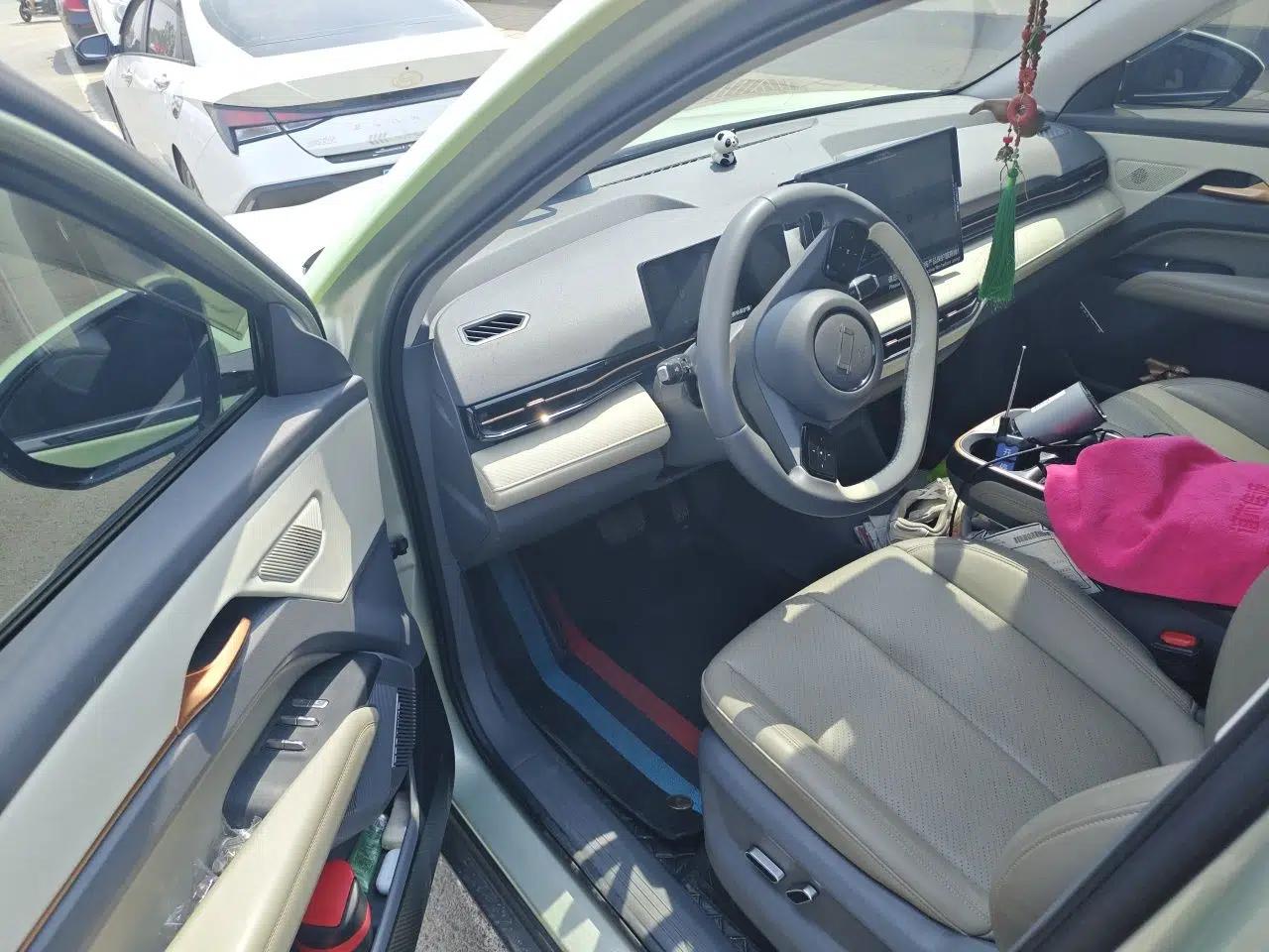 Bestune Yueyi 03 2025 565km Premium Edition — миниатюра 16