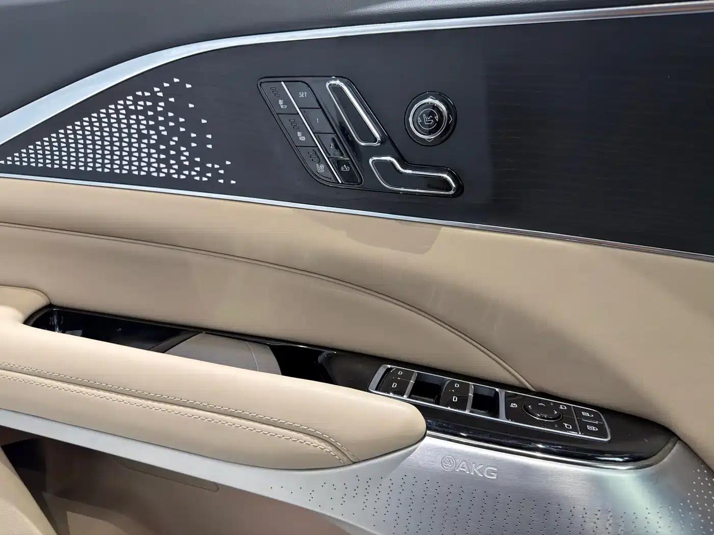 iQ Ruige 2022 Rear-Wheel Drive Long-Range Premium Edition — миниатюра 7