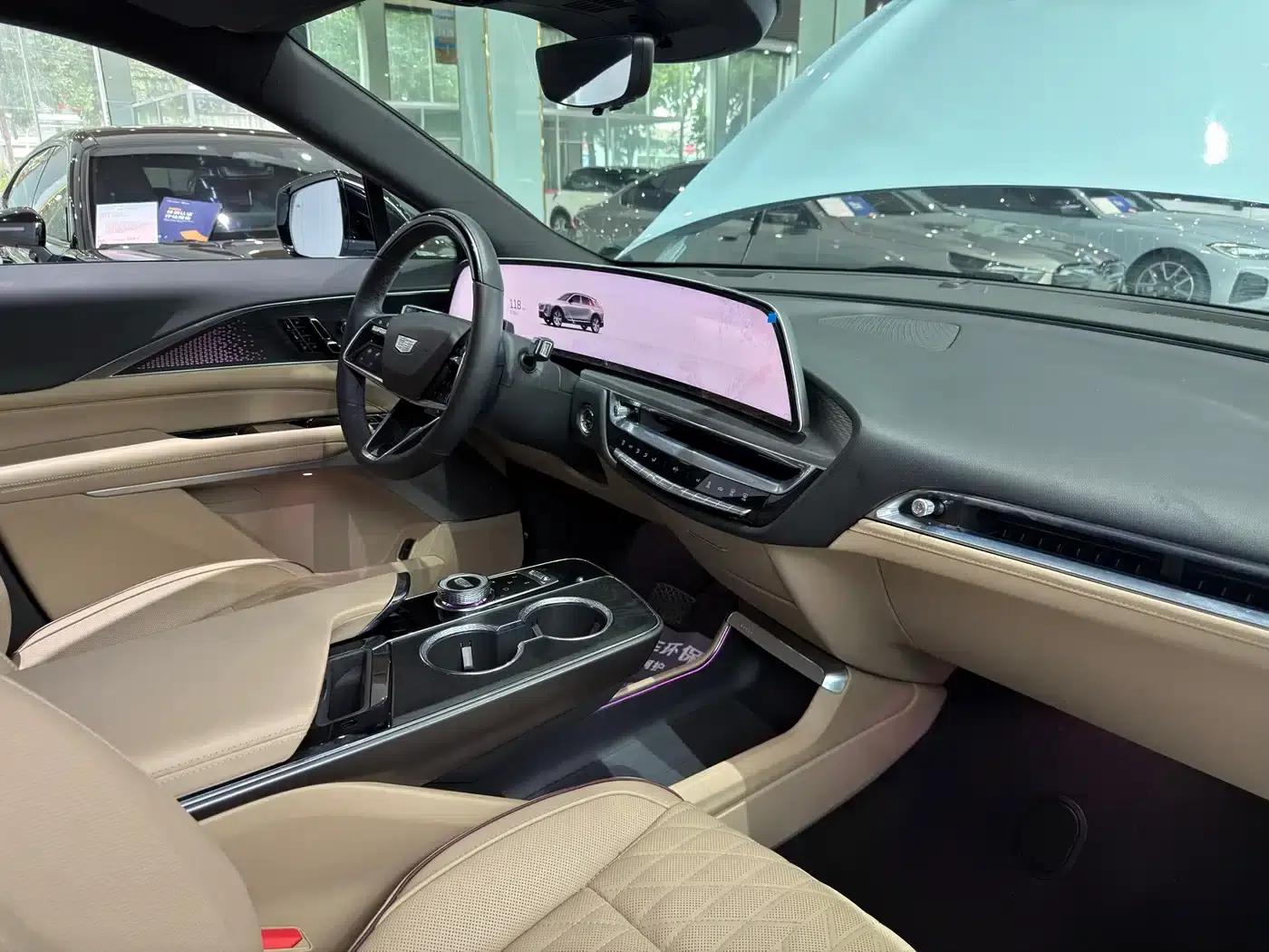 iQ Ruige 2022 Rear-Wheel Drive Long-Range Premium Edition — миниатюра 8