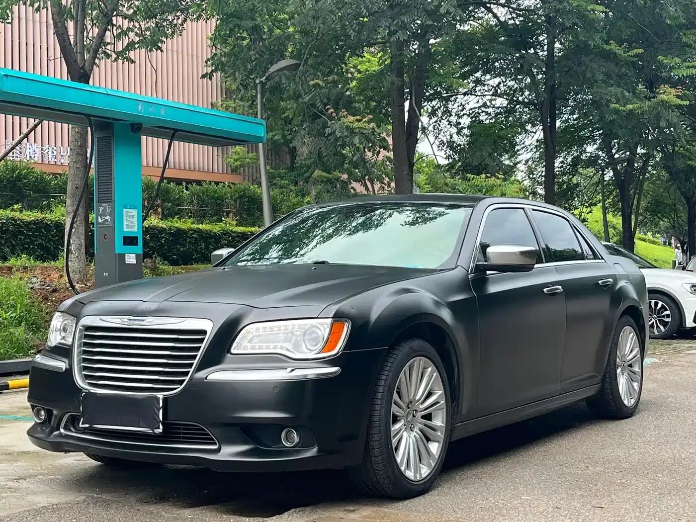 2014 Chrysler 300C Imported Model 3.0L Excellence Edition — миниатюра 1