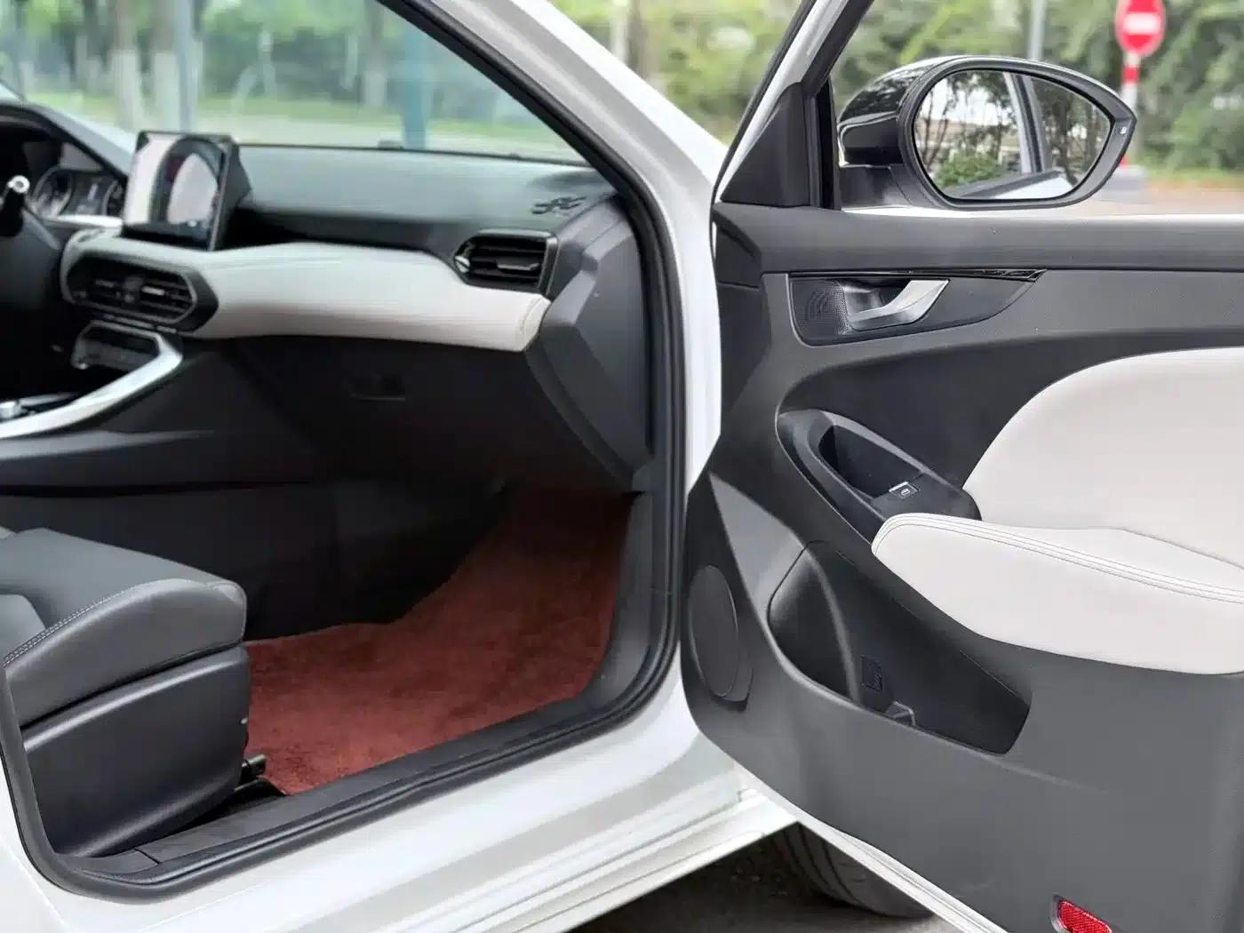 Sylphy EV 2024 Maika Travel Edition — миниатюра 15