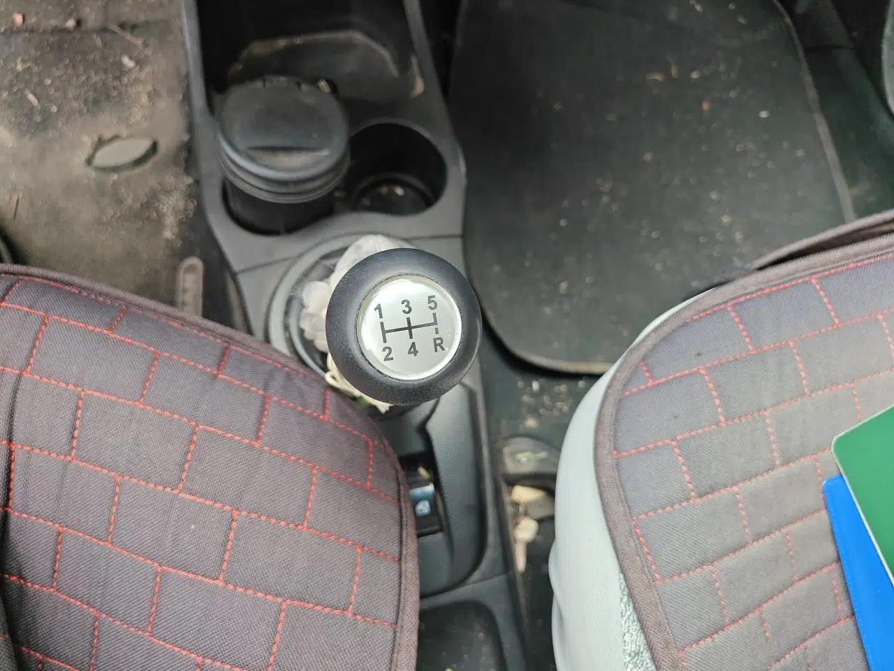 CHANGAN Benni mini 2012 1.0L Manual Family Edition China IV Standard — миниатюра 14