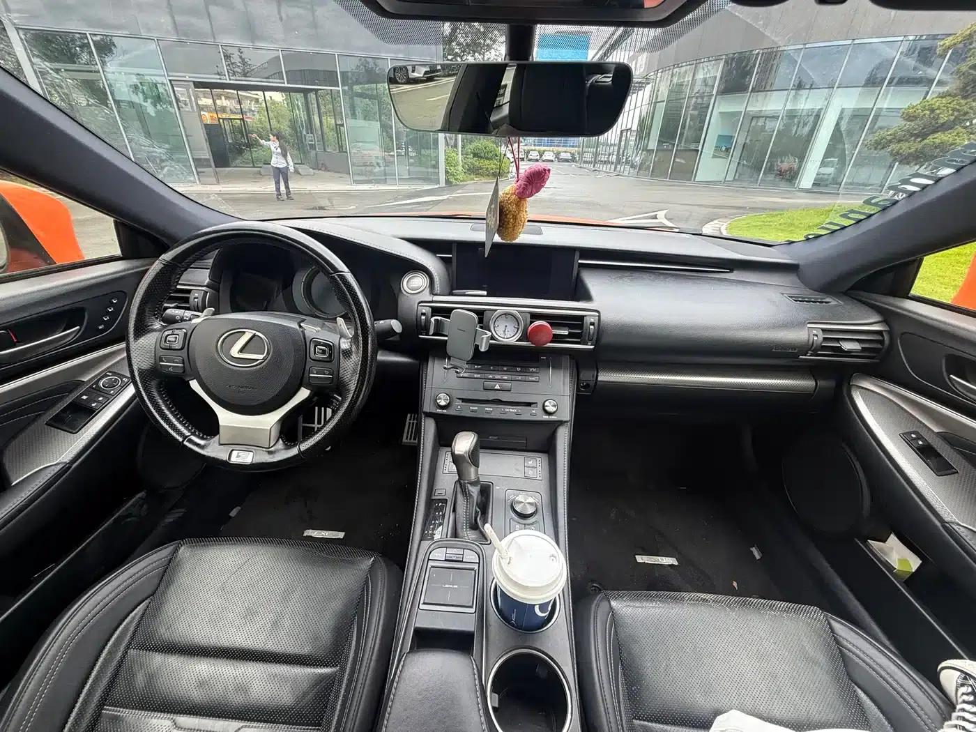 Lexus RC 2016 200t F SPORT Edition — миниатюра 4