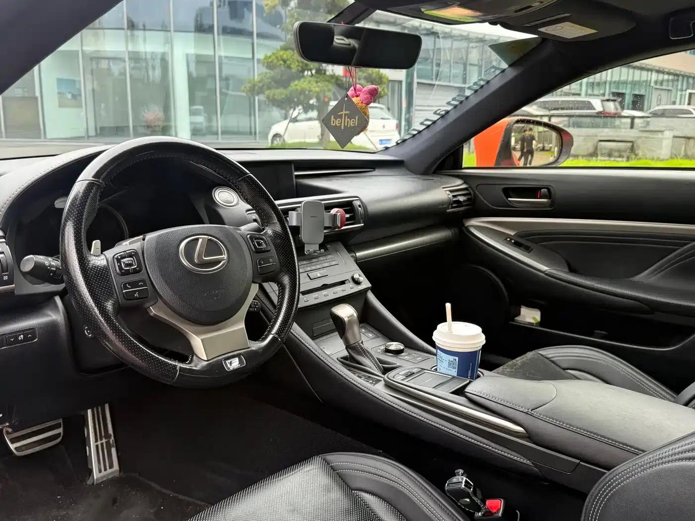 Lexus RC 2016 200t F SPORT Edition — миниатюра 7