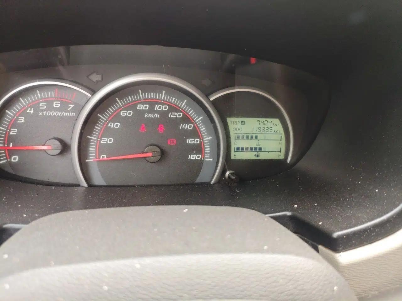CHANGAN OSHAN Olisway 2013 1.2L Manual Elite Model — миниатюра 12