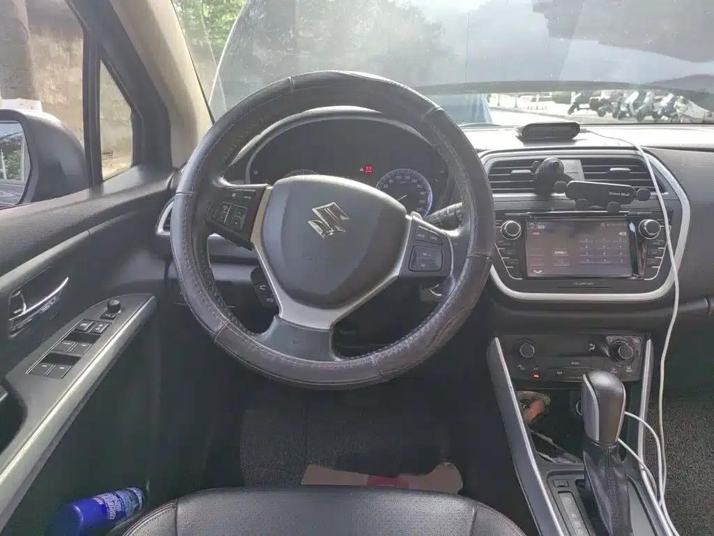 Vitara 2015 1.6L CVT 2WD Elite — миниатюра 3