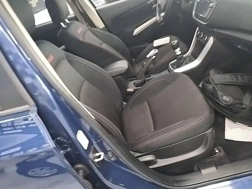 2015 Vitara 1.4T Manual 2WD Premium — миниатюра 25