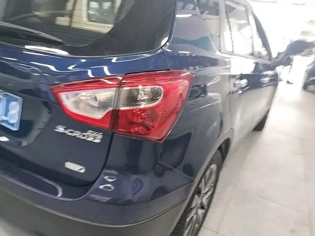 2015 Vitara 1.4T Manual 2WD Premium — миниатюра 8