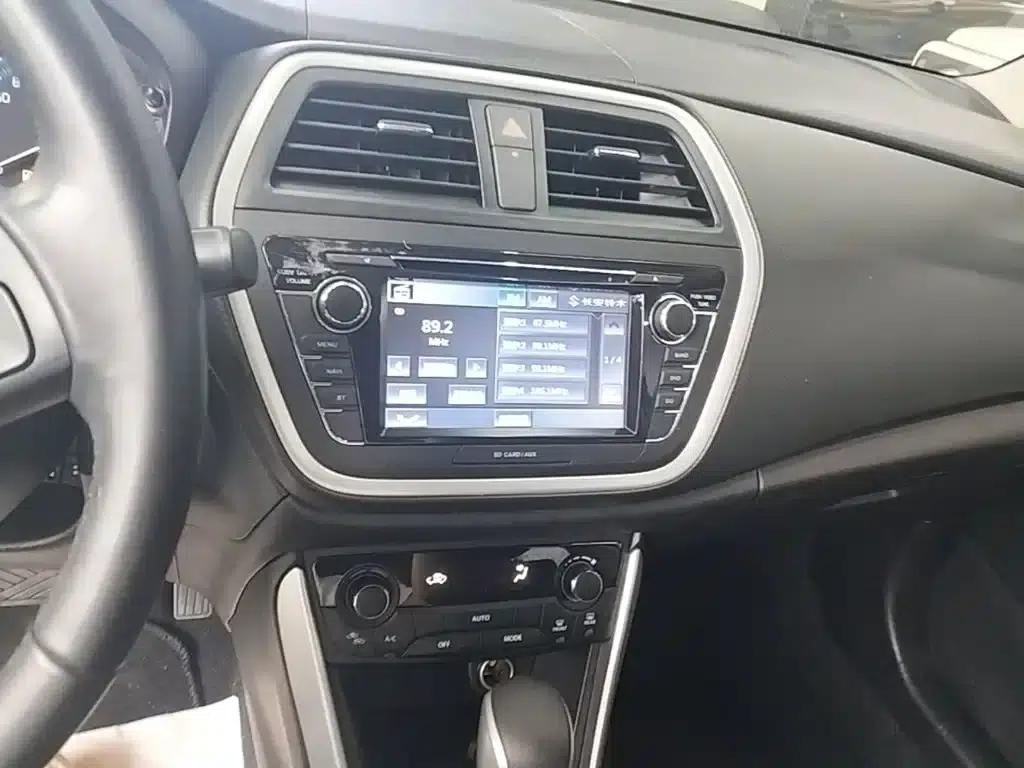2015 Vitara 1.4T Automatic 2WD Premium — миниатюра 13