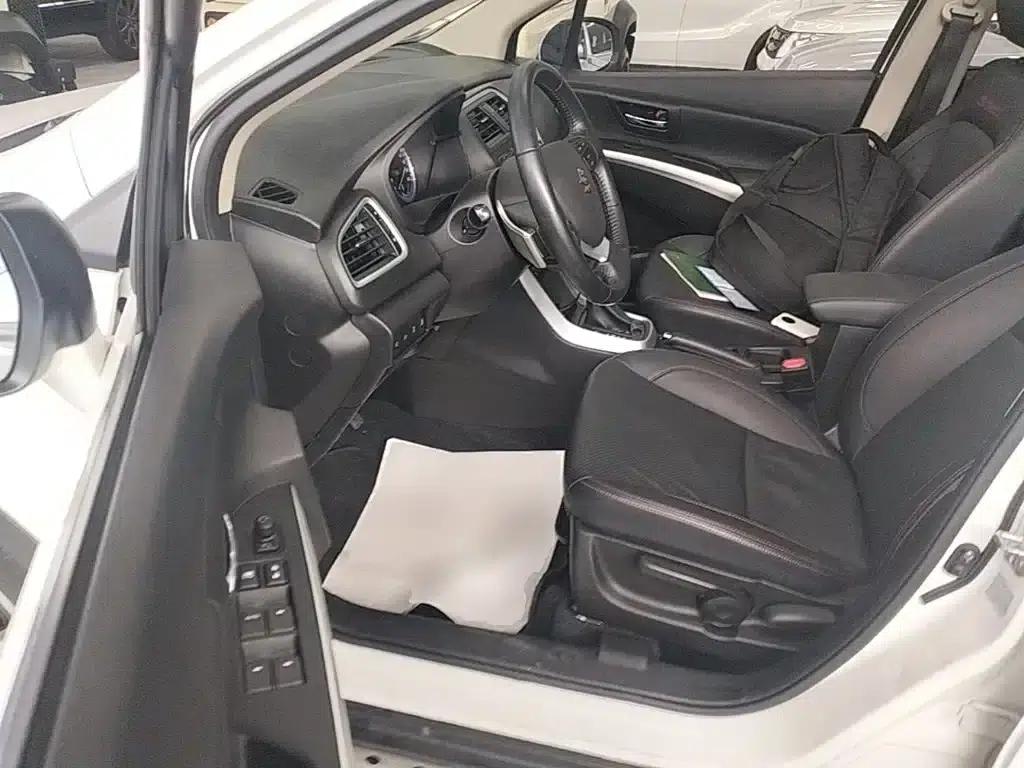 2015 Vitara 1.4T Automatic 2WD Premium — миниатюра 16