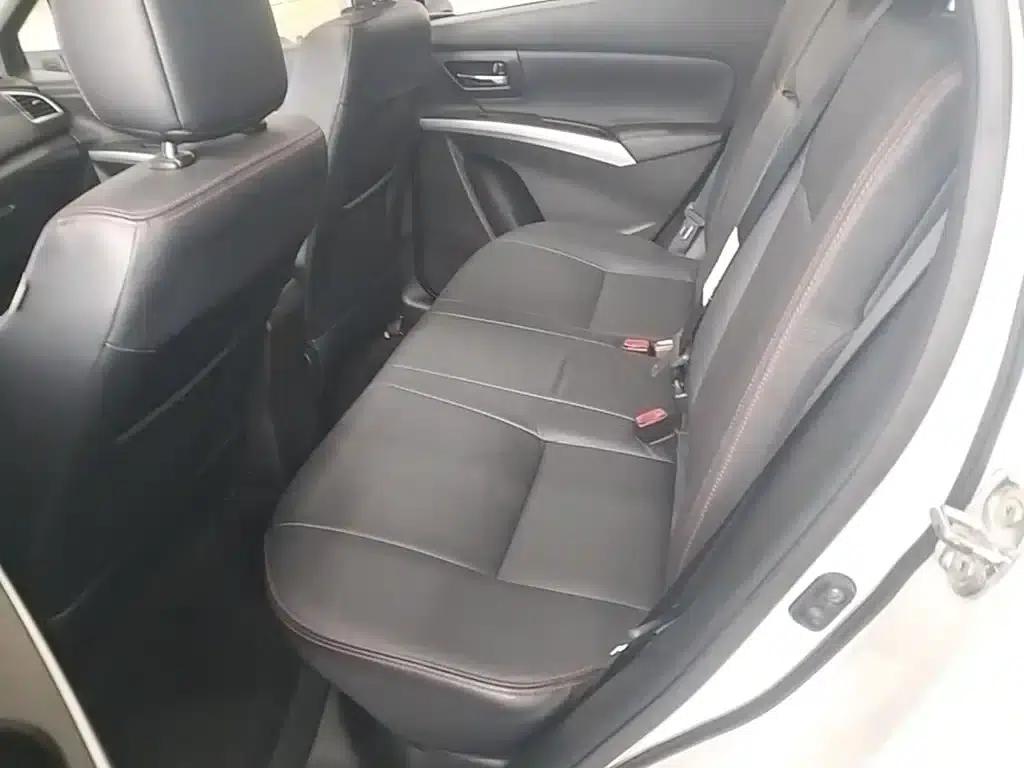 2015 Vitara 1.4T Automatic 2WD Premium — миниатюра 17