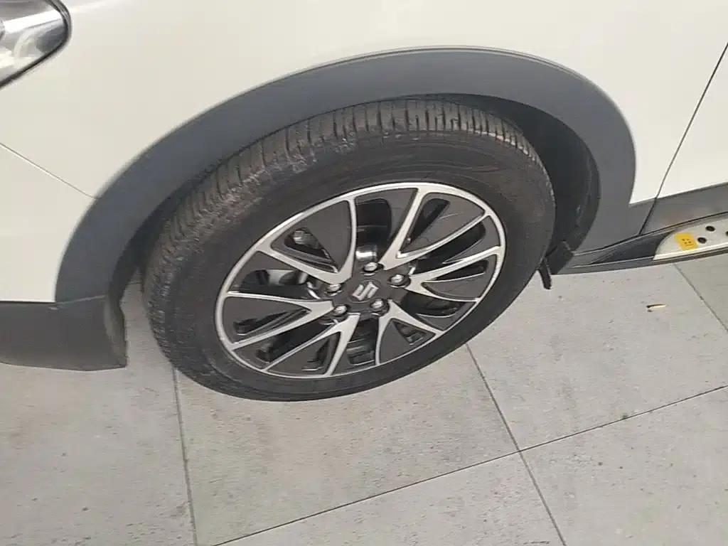 2015 Vitara 1.4T Automatic 2WD Premium — миниатюра 23