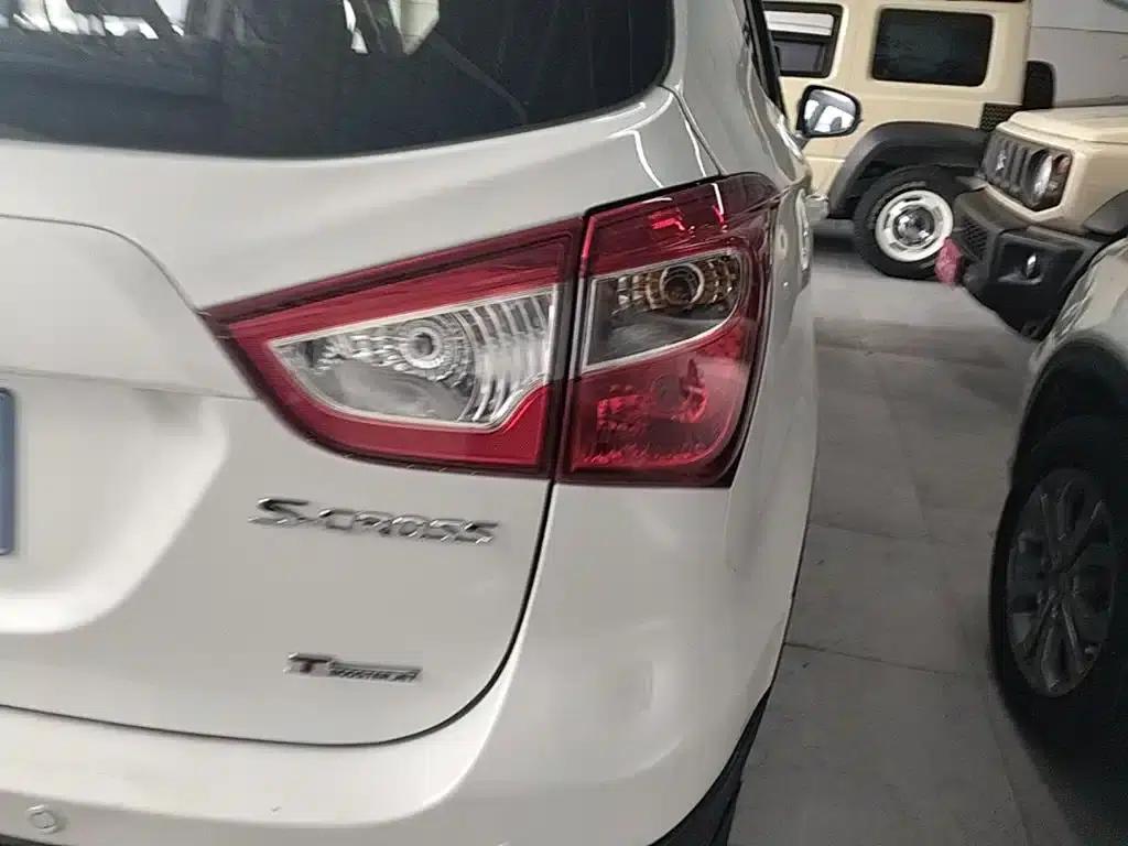 2015 Vitara 1.4T Automatic 2WD Premium — миниатюра 8