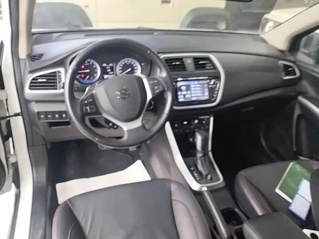 2015 Vitara 1.4T Automatic 2WD Premium — миниатюра 10