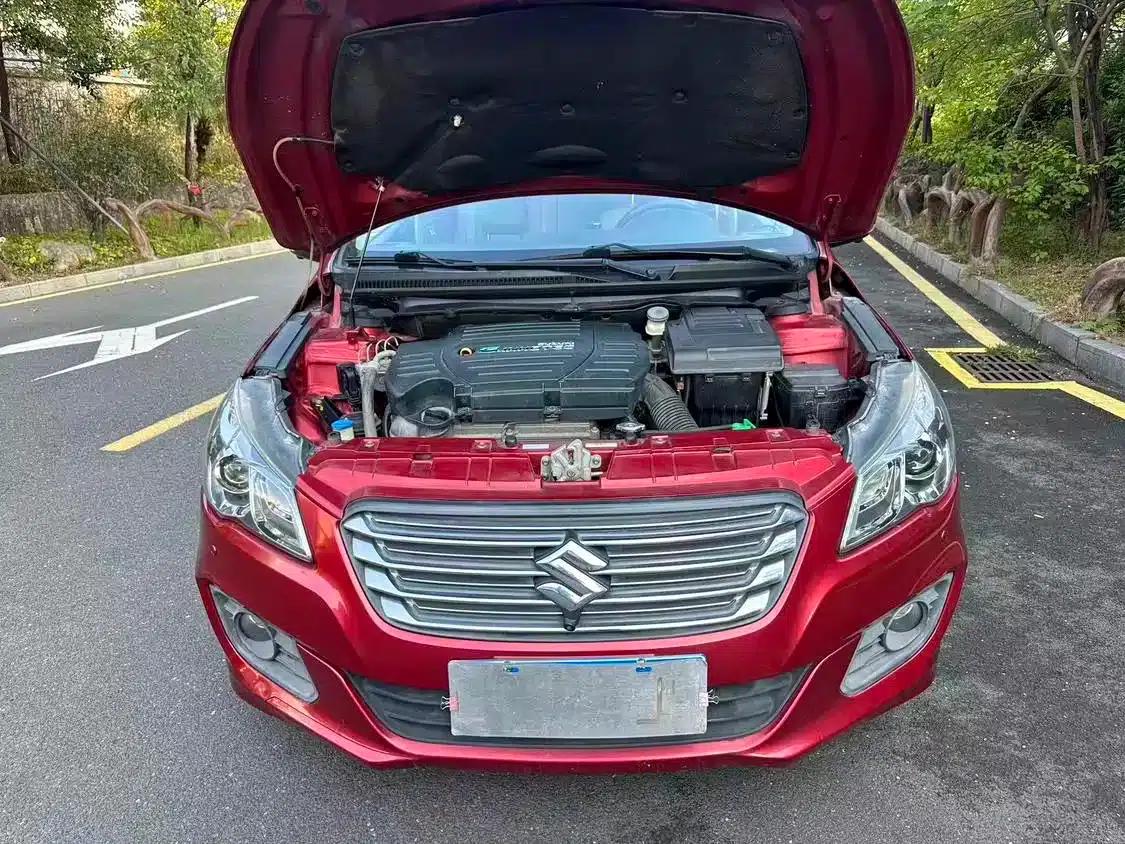 Ciaz 2015 1.6L Automatic Comfort Edition — миниатюра 15