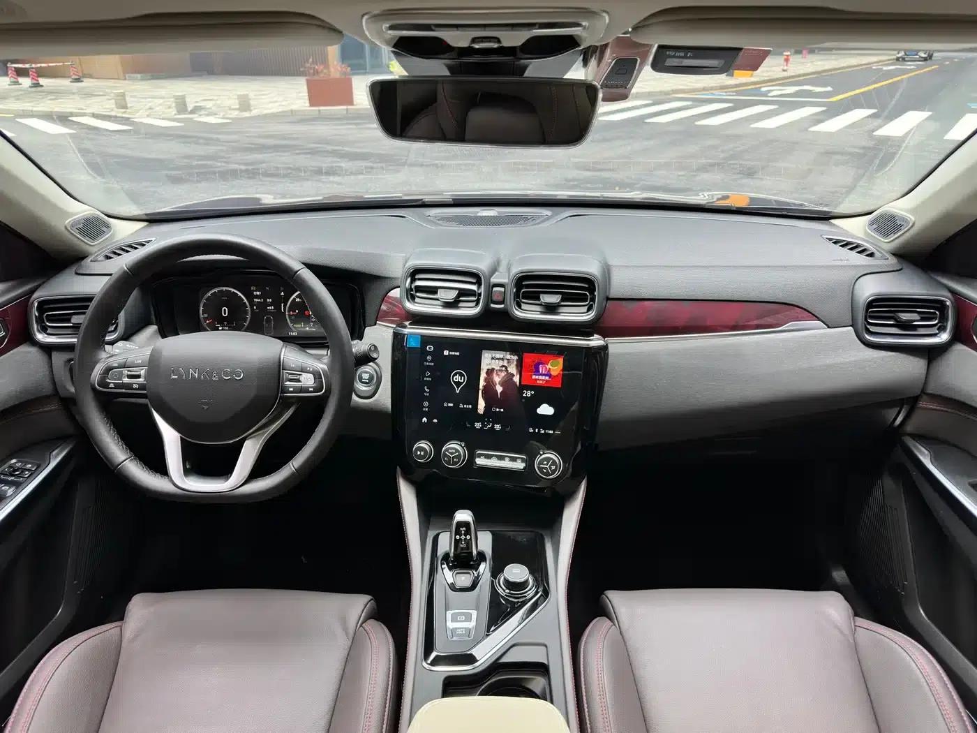 Lynk & Co 02 PHEV 2021 1.5T Pro — миниатюра 13