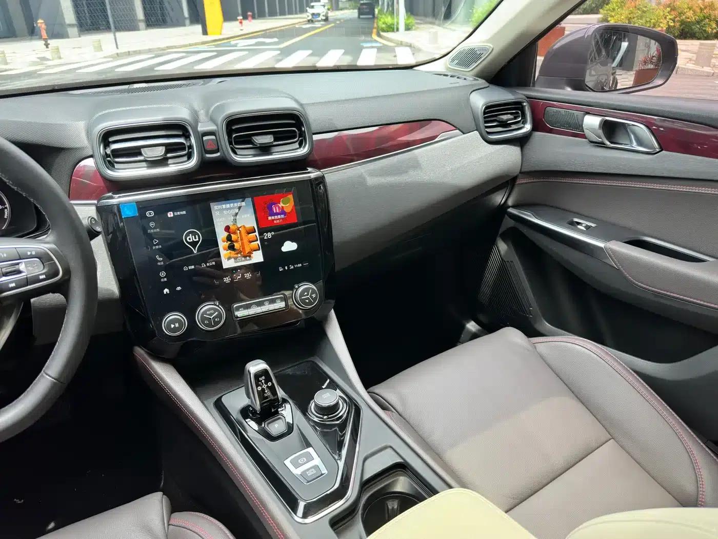 Lynk & Co 02 PHEV 2021 1.5T Pro — миниатюра 15