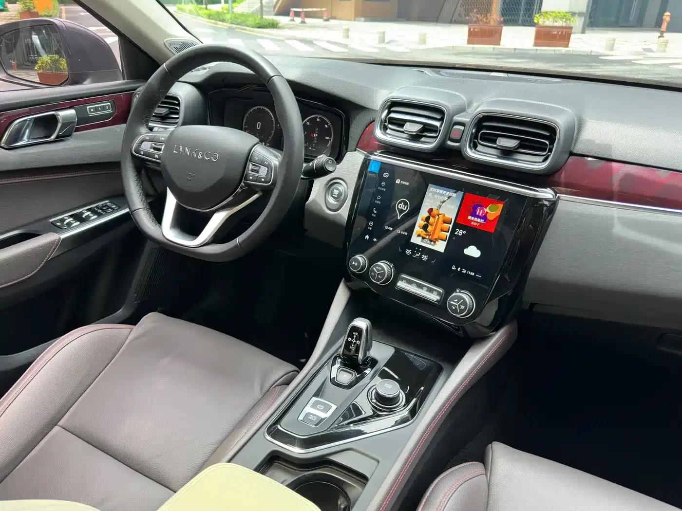 Lynk & Co 02 PHEV 2021 1.5T Pro — миниатюра 16