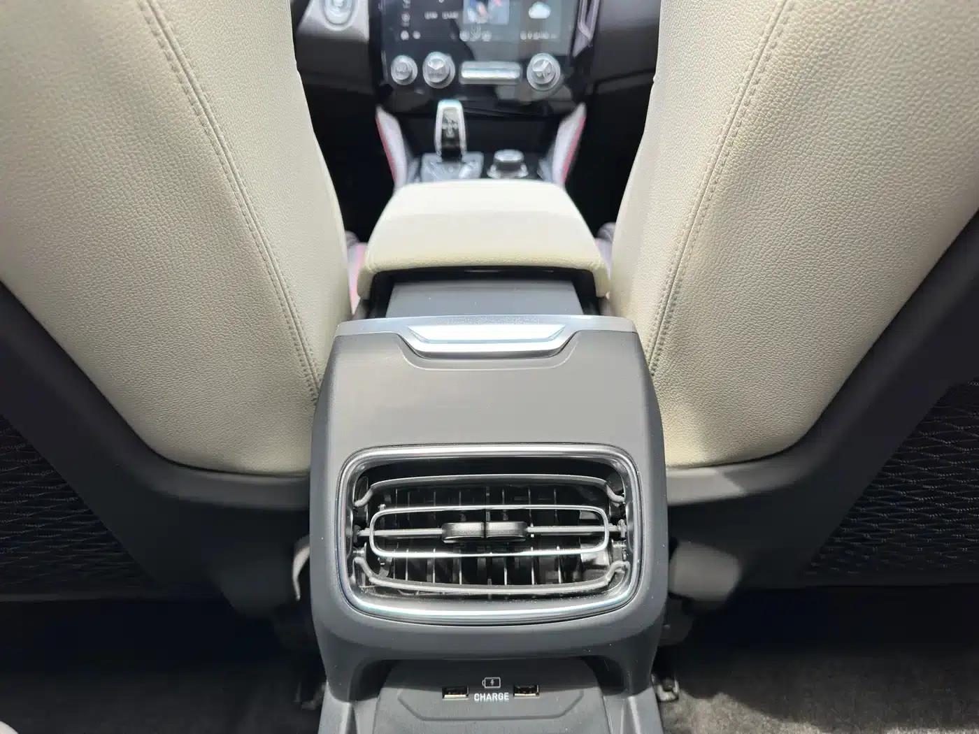 Lynk & Co 02 PHEV 2021 1.5T Pro — миниатюра 18