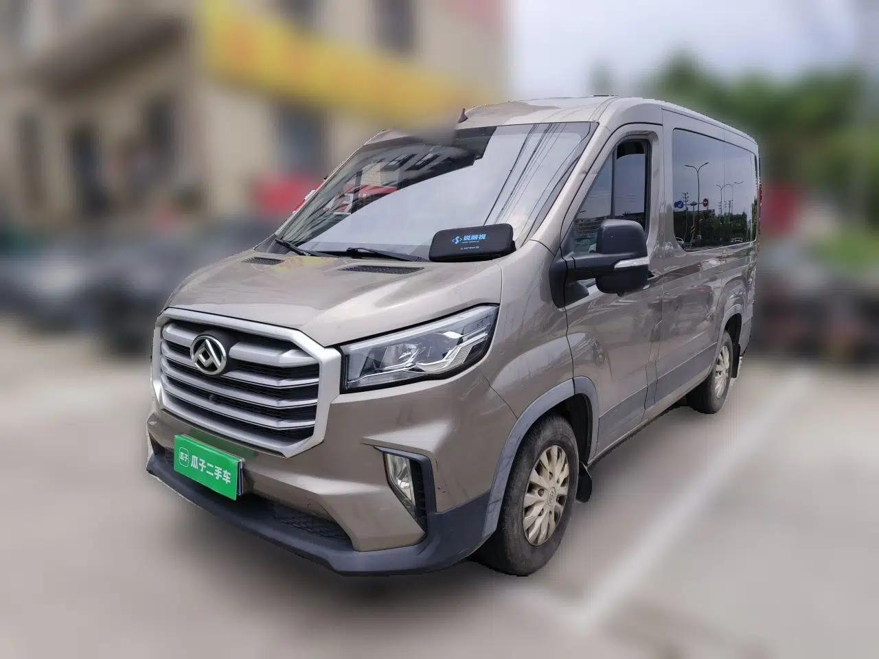 SAIC MAXUS Xintu V90 2022 2.0T AMT Yunjie Front-Wheel-Drive Short Wheelbase Mid-Roof Design with Single Rear Tire and 6 Seats — миниатюра 1