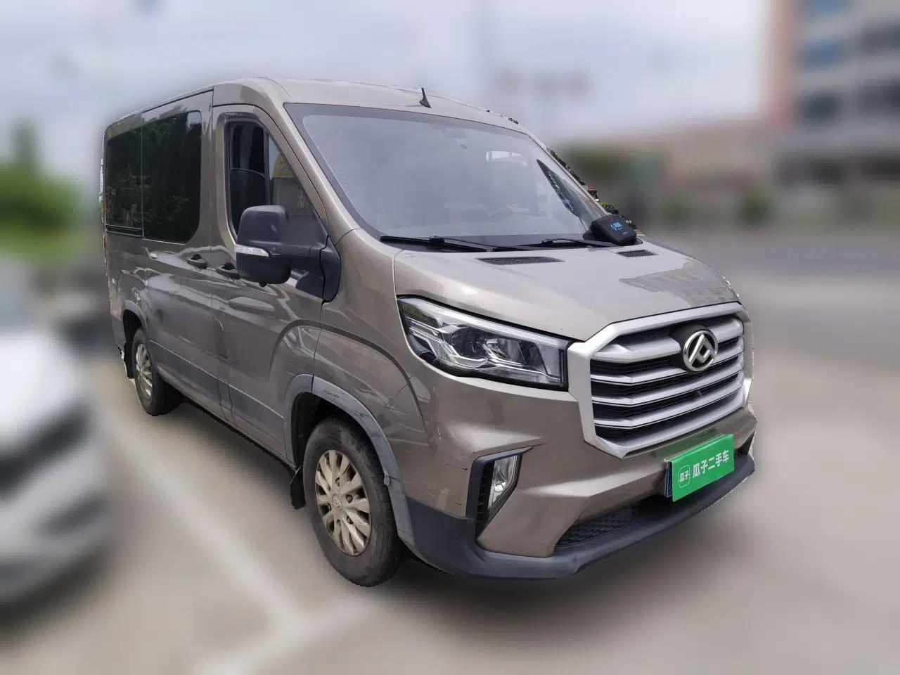SAIC MAXUS Xintu V90 2022 2.0T AMT Yunjie Front-Wheel-Drive Short Wheelbase Mid-Roof Design with Single Rear Tire and 6 Seats — миниатюра 3
