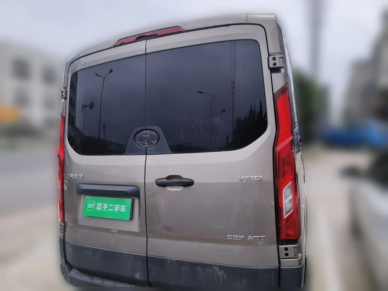 SAIC MAXUS Xintu V90 2022 2.0T AMT Yunjie Front-Wheel-Drive Short Wheelbase Mid-Roof Design with Single Rear Tire and 6 Seats — миниатюра 5