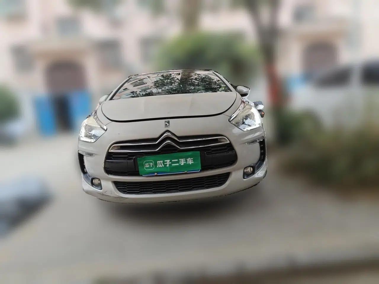 DS 5 2014 1.6T Luxury Edition THP160 — миниатюра 2