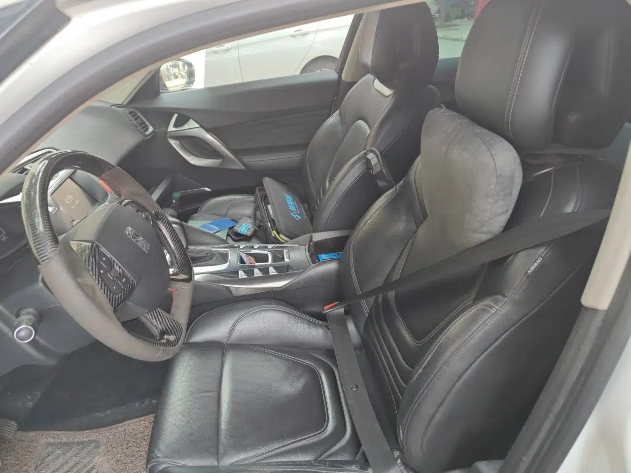 DS 5 2014 1.6T Luxury Edition THP160 — миниатюра 15