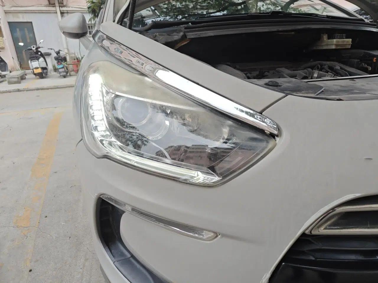 DS 5 2014 1.6T Luxury Edition THP160 — миниатюра 7