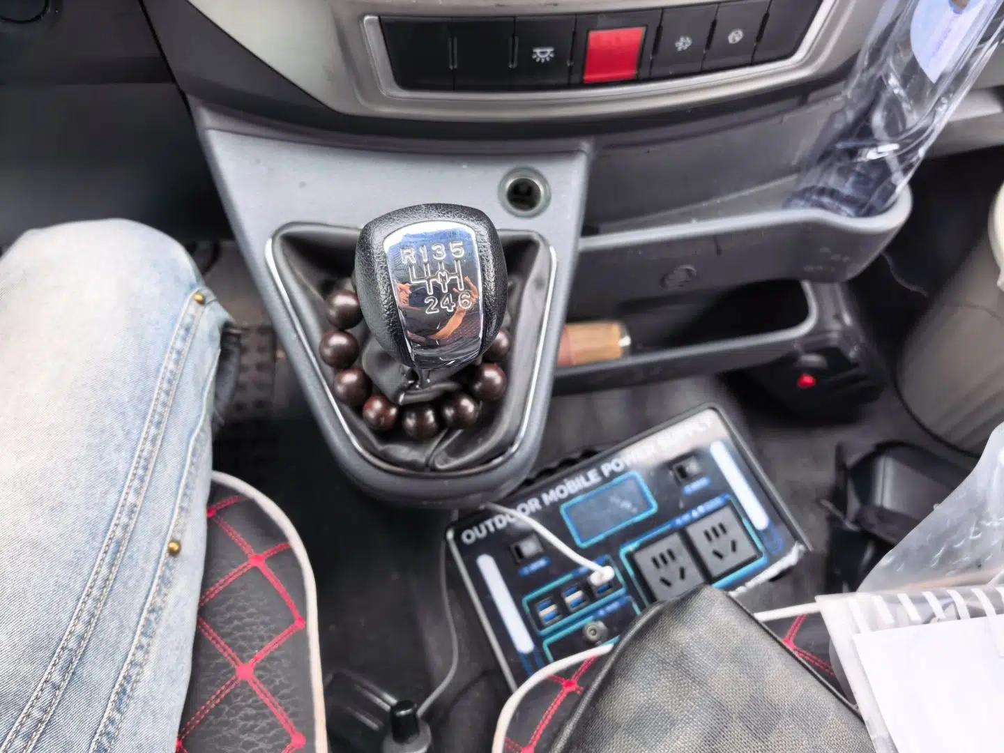 Dongfeng Yufeng 2021 2.4T Rear-Drive Logistics Vehicle Long Wheelbase High Roof Dual Rear Tires 6–9 Seats China VI Emission Standard YCY24140-60 — миниатюра 14