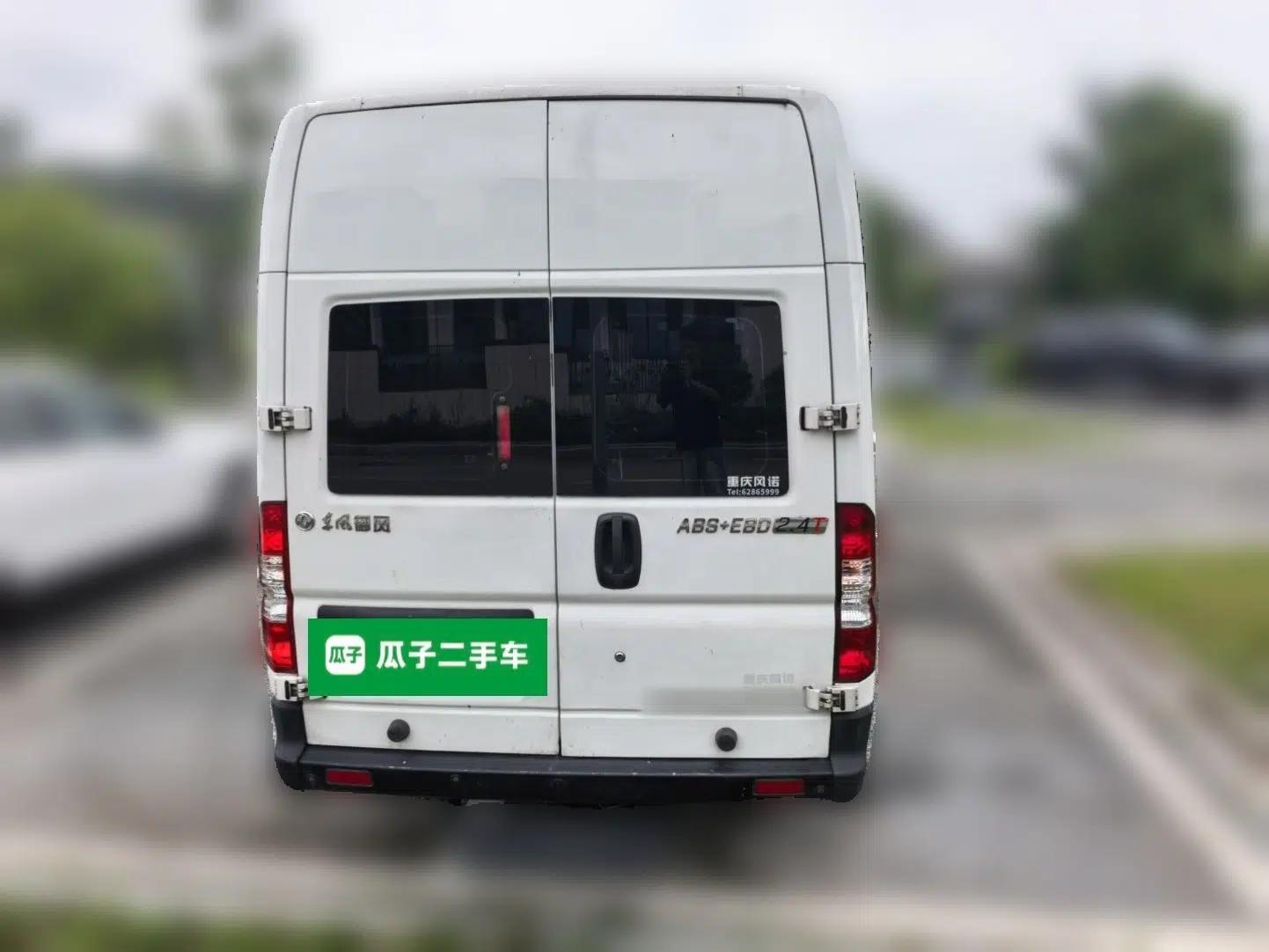 Dongfeng Yufeng 2021 2.4T Rear-Drive Logistics Vehicle Long Wheelbase High Roof Dual Rear Tires 6–9 Seats China VI Emission Standard YCY24140-60 — миниатюра 5