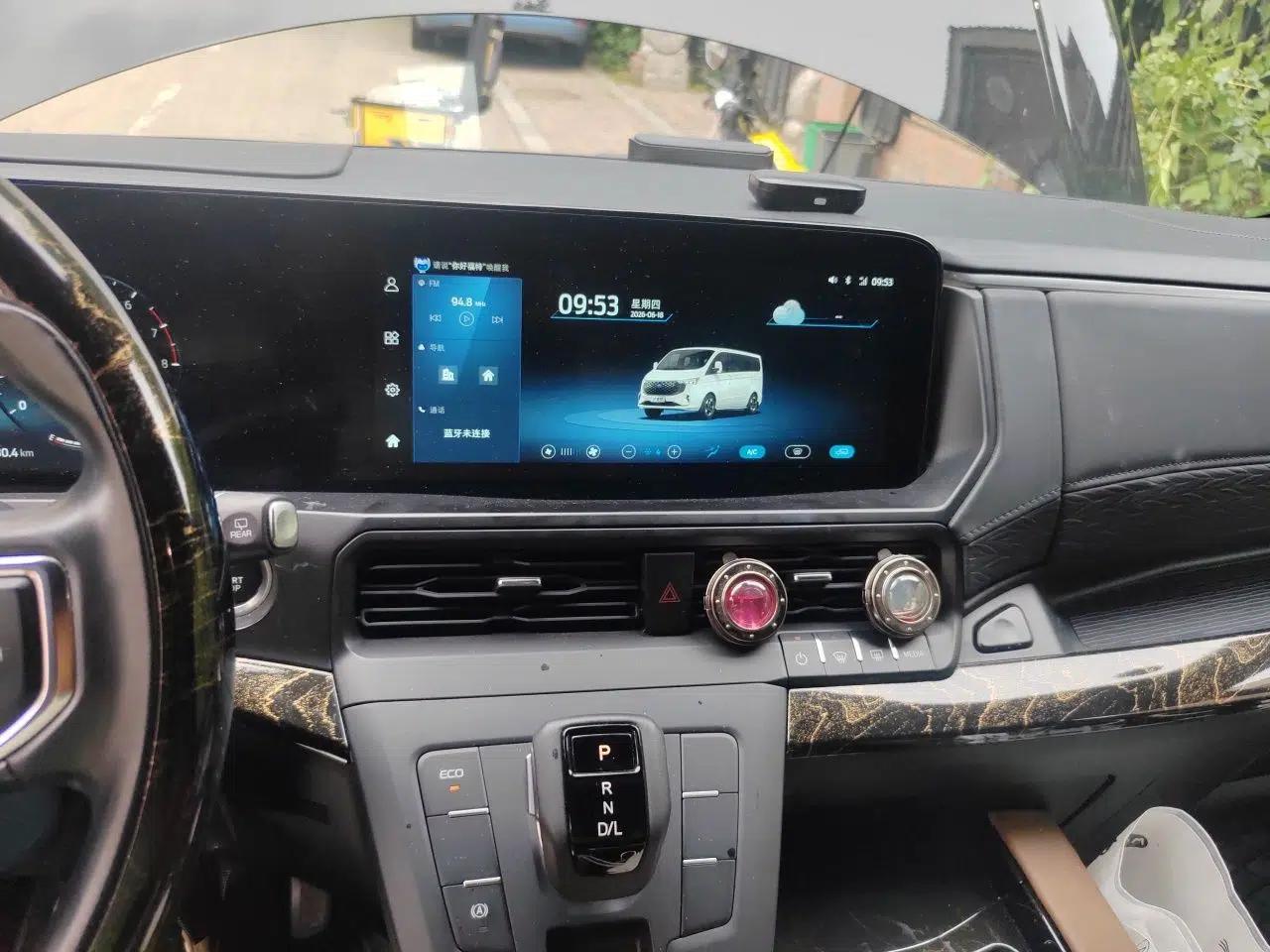 Ford Tourneo Custom — миниатюра 13