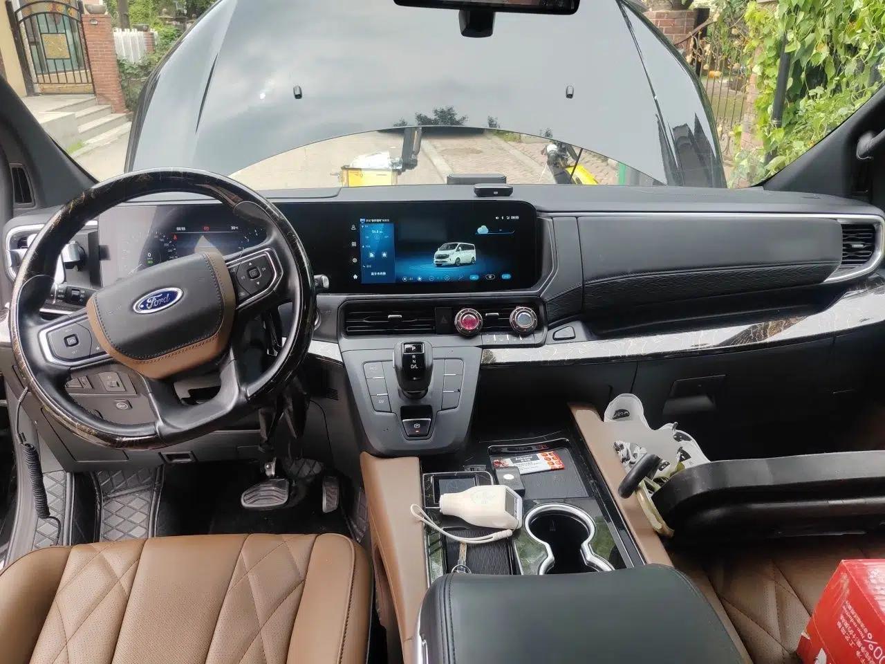 Ford Tourneo Custom — миниатюра 9