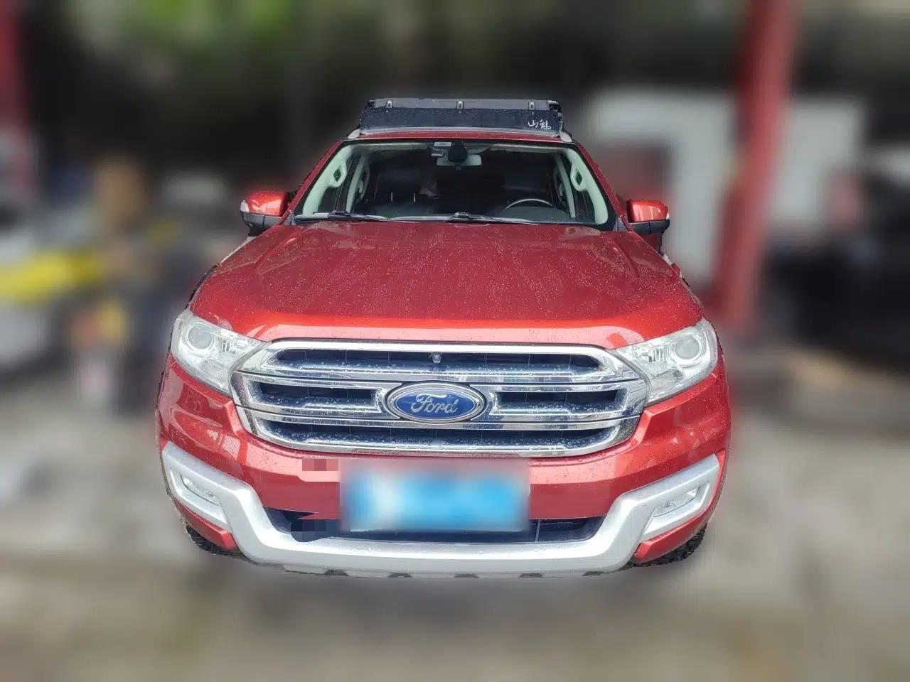 Ford Everest 2016 2.0T Gasoline Automatic 4x4 Luxury Edition — миниатюра 2