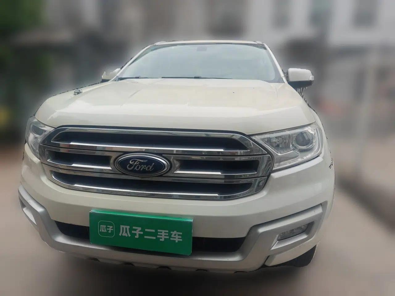 Ford Everest 2016 2.0T Gasoline Automatic Two-Wheel Drive Luxury Edition — миниатюра 2