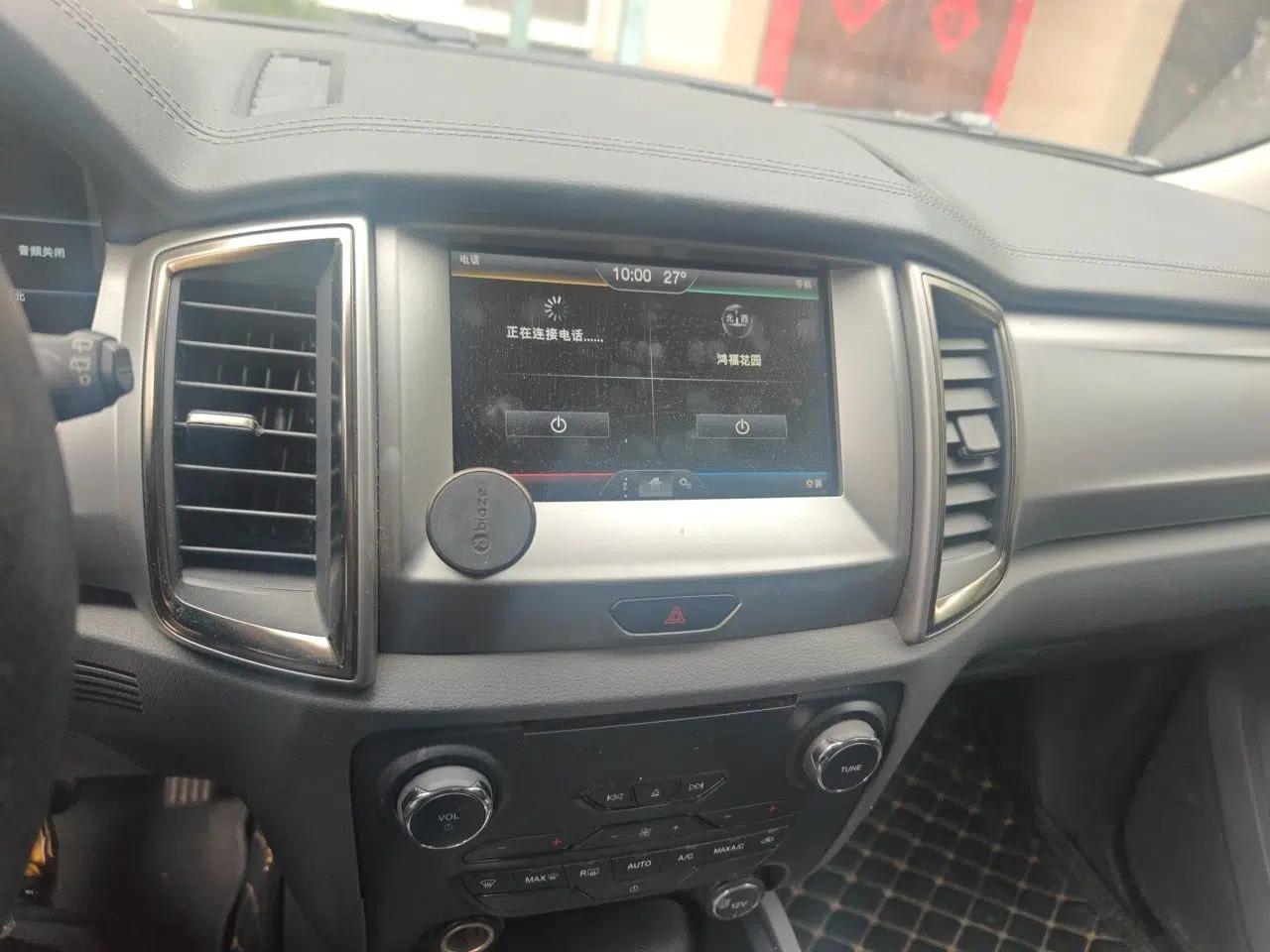 Ford Everest 2016 2.0T Gasoline Automatic Two-Wheel Drive Luxury Edition — миниатюра 13