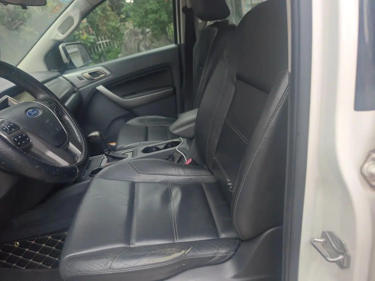 Ford Everest 2016 2.0T Gasoline Automatic Two-Wheel Drive Luxury Edition — миниатюра 15