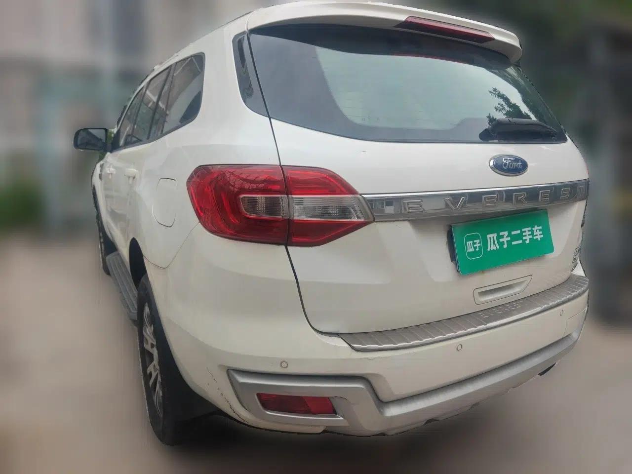 Ford Everest 2016 2.0T Gasoline Automatic Two-Wheel Drive Luxury Edition — миниатюра 4