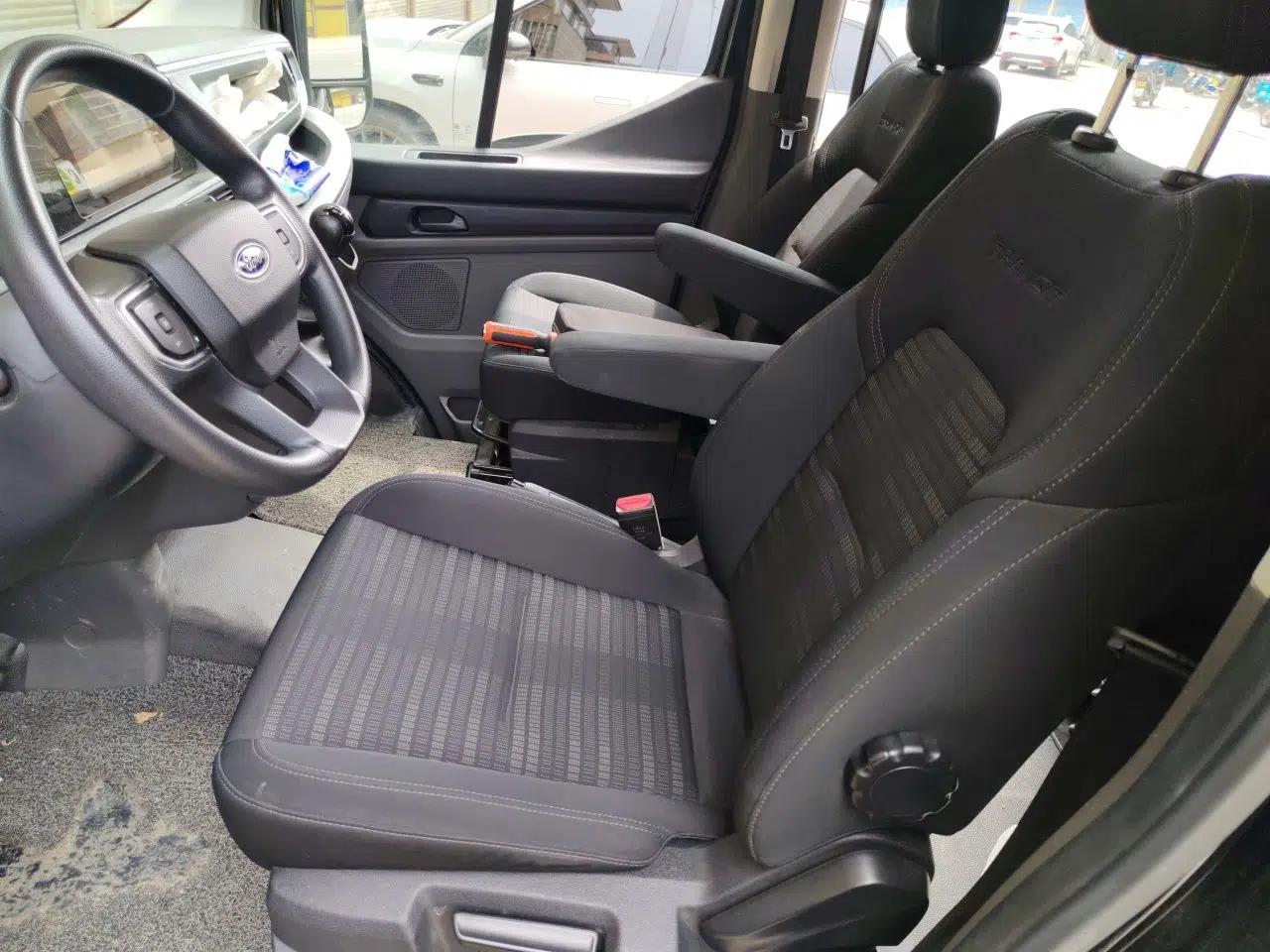Ford Transit T8 2024 T8 2.0T Diesel Manual Mid-axle Mid-roof 6-seater Multi-function Version 2/2/2 — миниатюра 15