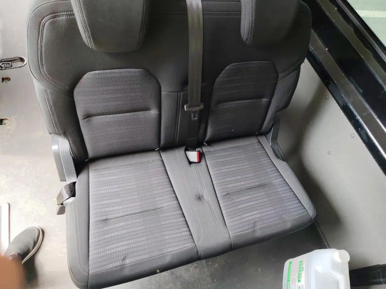Ford Transit T8 2024 T8 2.0T Diesel Manual Mid-axle Mid-roof 6-seater Multi-function Version 2/2/2 — миниатюра 17
