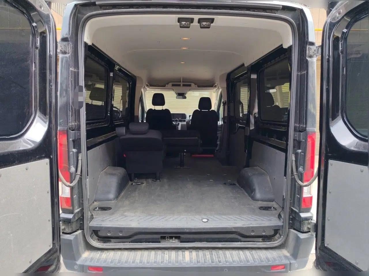 Ford Transit T8 2024 T8 2.0T Diesel Manual Mid-axle Mid-roof 6-seater Multi-function Version 2/2/2 — миниатюра 19