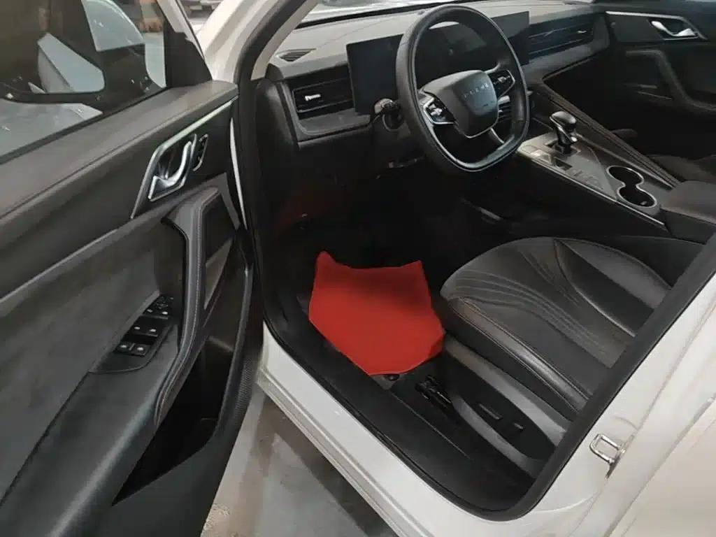 Roewe D5X DMH 2024 Model 135 Tech Edition — миниатюра 16