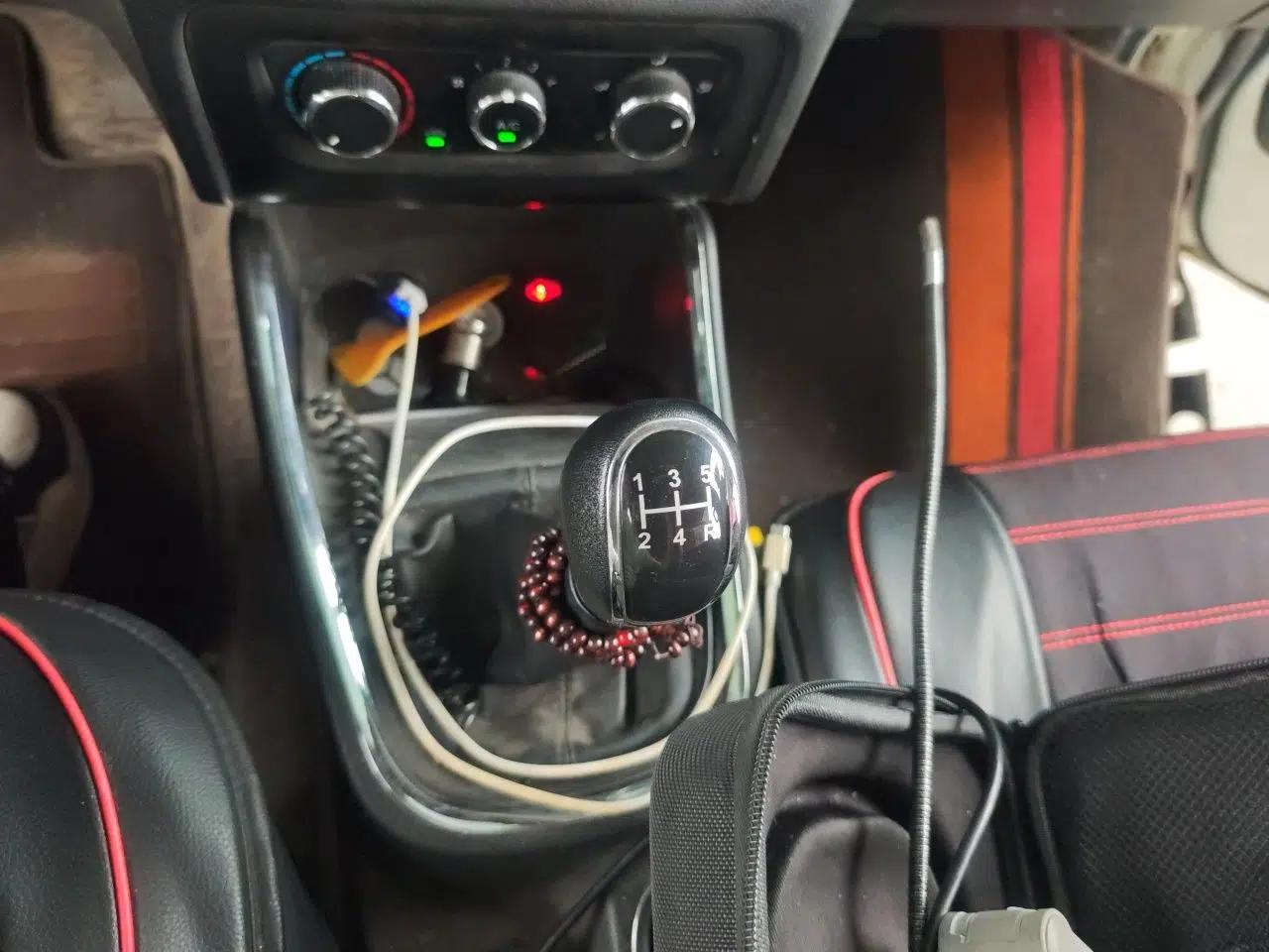 Jinbei Gold Hiace 2021 1.5L Passenger Van Travel Lion 7-Seater — миниатюра 14