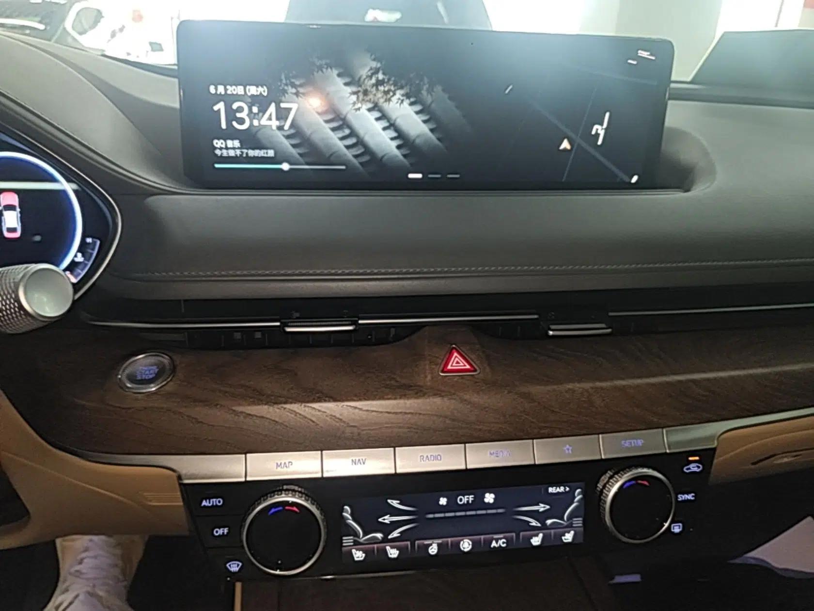 Genesis G80 2021 2.5T Rear-Drive Flagship Edition — миниатюра 15