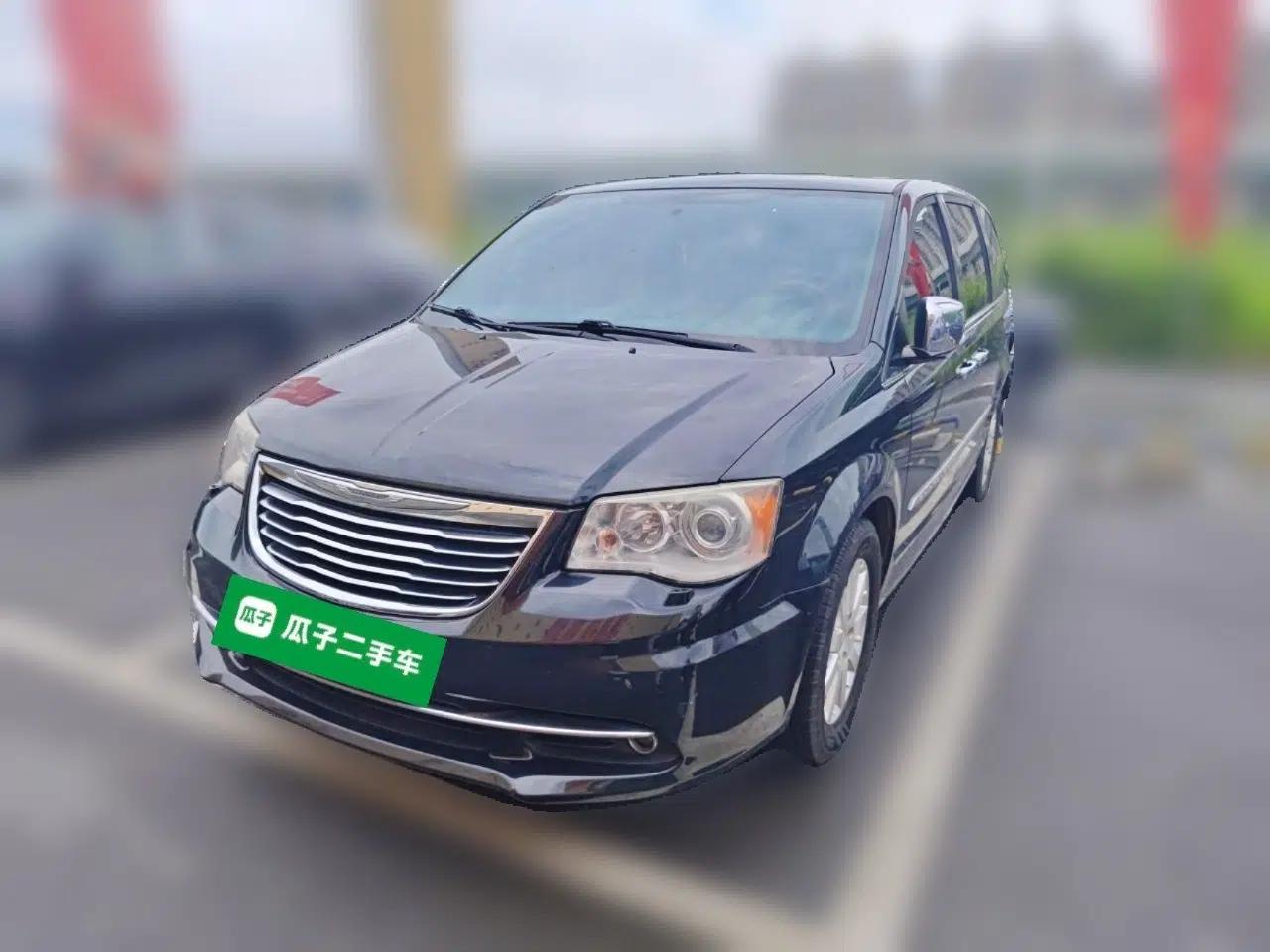 Chrysler Grand Voyager 2013 3.6L Luxury Edition — миниатюра 1